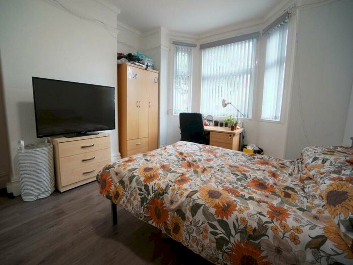 5 Bedroom House To Rent In Glynne Road, Bangor, Gwynedd, LL57