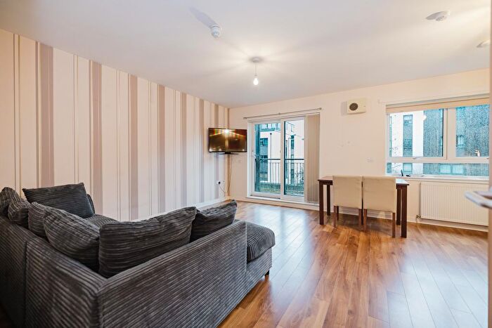 3 Bedroom Flat To Rent In Marine Drive, Edinburgh, EH5