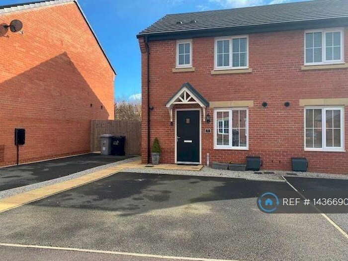 3 Bedroom Semi-Detached House To Rent In Rotary Way, Shavington, Crewe, CW2