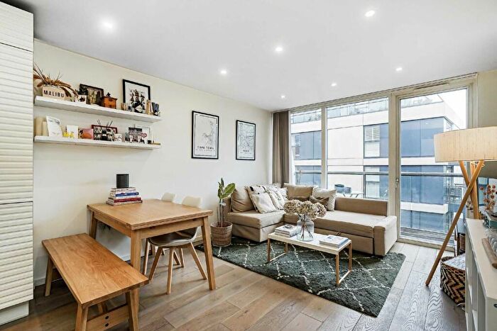 1 Bedroom Flat To Rent In Central Street, Clerkenwell, EC1V