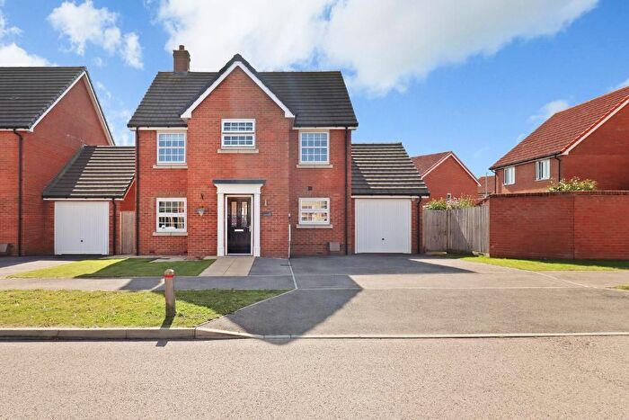 4 Bedroom Detached House For Sale In Wheatsheaf Square, Whitfield, Dover, Kent, CT16