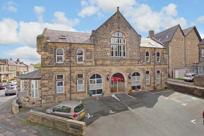2 Bedroom Flat To Rent In Regent Road, Ilkley, LS29
