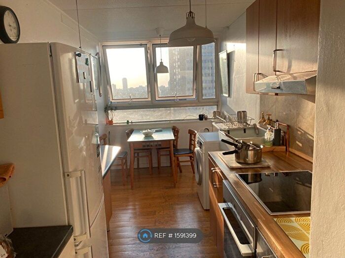 2 Bedroom Flat To Rent In Charlotte Despard Avenue, London, SW11