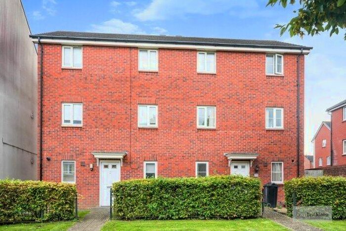 3 Bedroom Property To Rent In Beatrix Place, Bristol, BS7