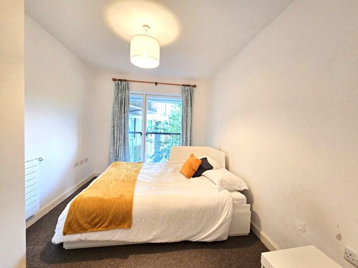 3 Bedroom Flat To Rent In Maud Street, Canning Town, London, E16
