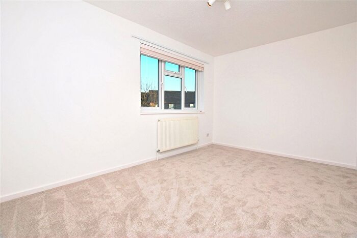 1 Bedroom End Of Terrace House To Rent In Ashbury Crescent, Guildford, Surrey, GU4
