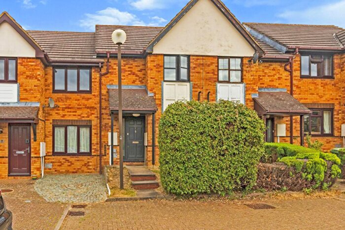 2 Bedroom House To Rent In Nash Croft, Tattenhoe, Milton Keynes, MK4