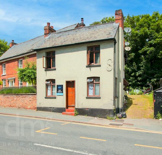 2 Bedroom Cottage To Rent In Lexden Road, Colchester, CO3