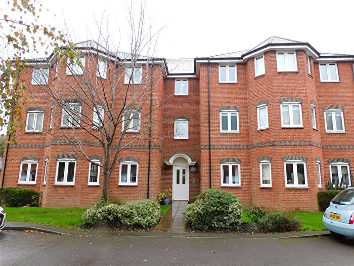 1 Bedroom Flat To Rent In Oake Woods, Gillingham, Dorset, SP8