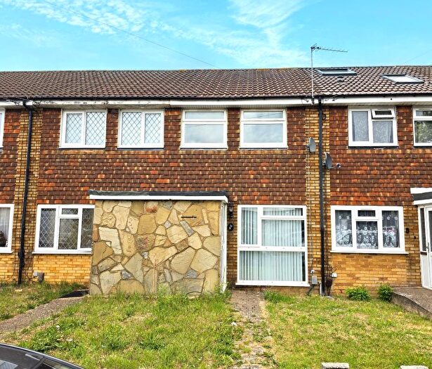 2 Bedroom Terraced House For Sale In Cleave Avenue, Hayes, UB3
