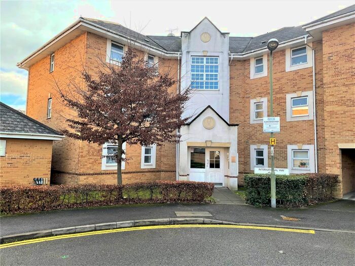 2 Bedroom Flat To Rent In International Way, Sunbury-On-Thames, Surrey TW16