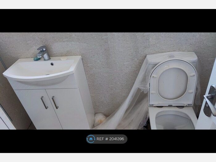 Studio To Rent In Lenham, Lenham, ME17