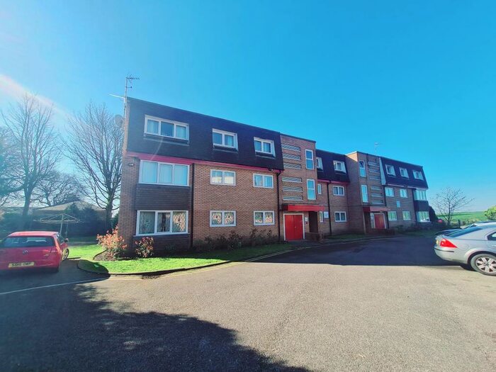 2 Bedroom Flat To Rent In Rivington Court, Whitefield, Manchester, M45