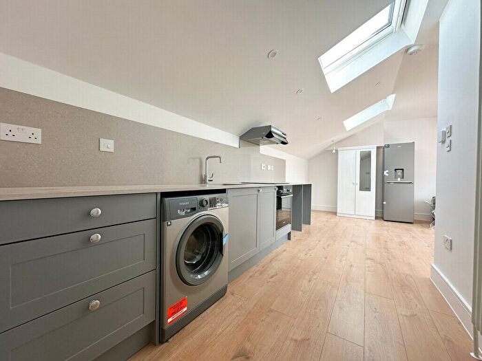 1 Bedroom Flat To Rent In Millers Terrace, London, E8