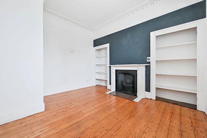 2 Bedroom Flat To Rent In Blackheath Road, Greenwich, London, SE10