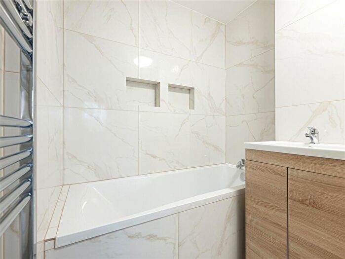 3 Bedroom Terraced House For Sale In Bennetts Close, Mitcham, CR4