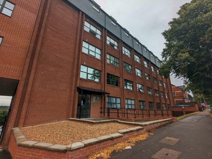 1 Bedroom Flat To Rent In Station Road, Kettering, NN15