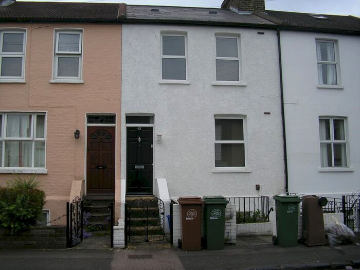 Studio To Rent In William Road, Sutton, SM1