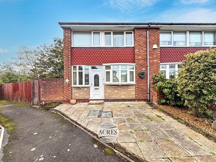 3 Bedroom End Of Terrace House For Sale In Crail Grove, Great Barr, Birmingham, B43