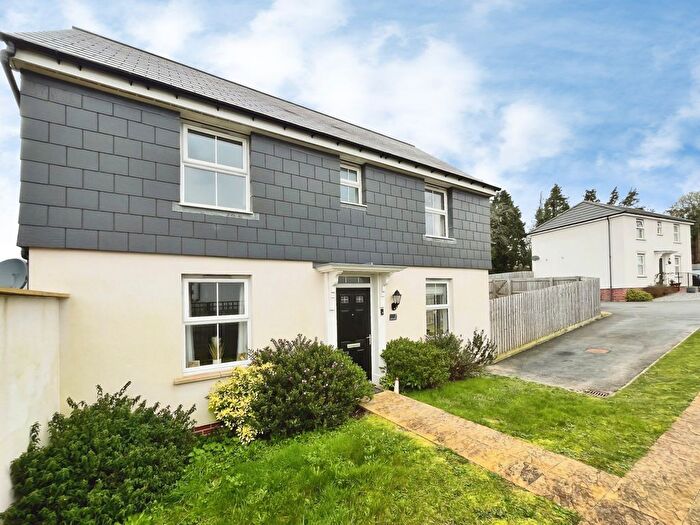 3 Bedroom End Terrace House For Sale In Green Meadow Close, Carkeel, Saltash, PL12