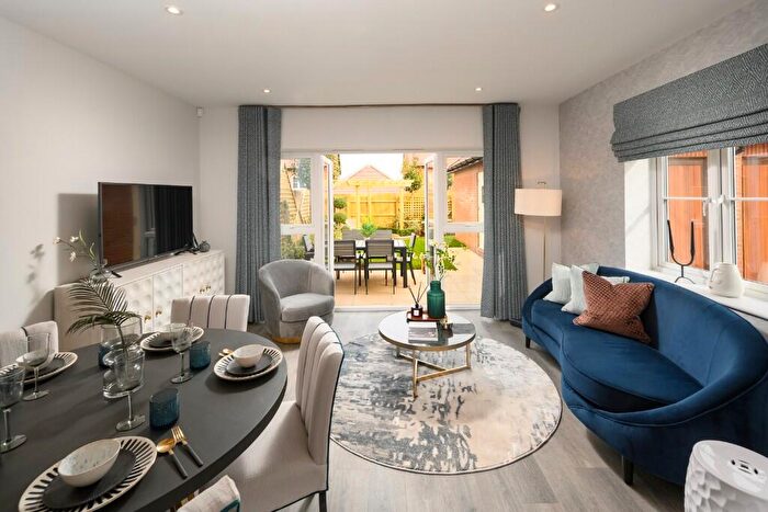 4 Bedroom Semi-Detached House For Sale In Abbey Barn Lane, High Wycombe, HP10