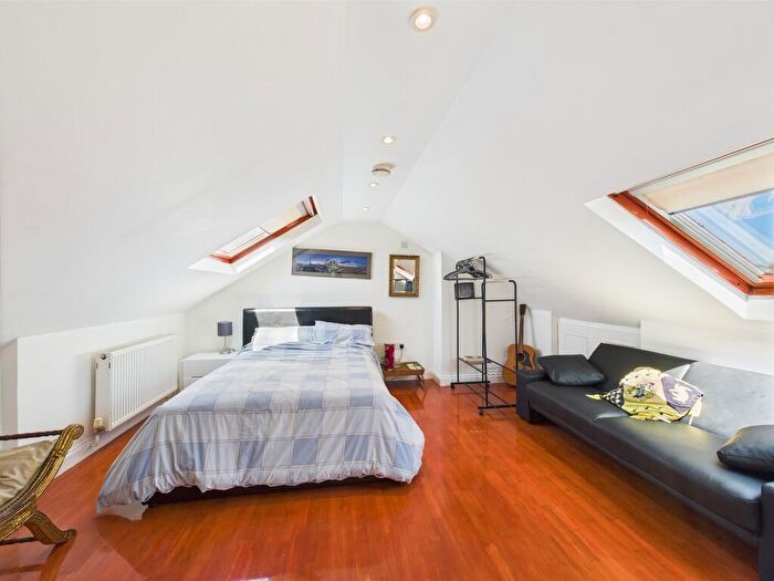 Studio To Rent In Tamar Avenue, Worthing, BN13