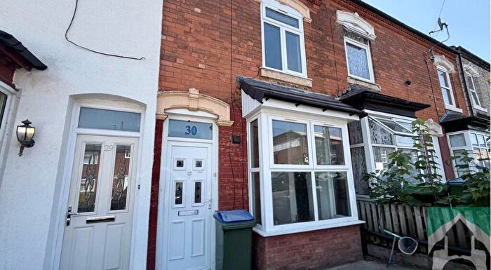 3 Bedroom Terraced House For Sale In Woodlands Street, Smethwick, Sandwell, B66