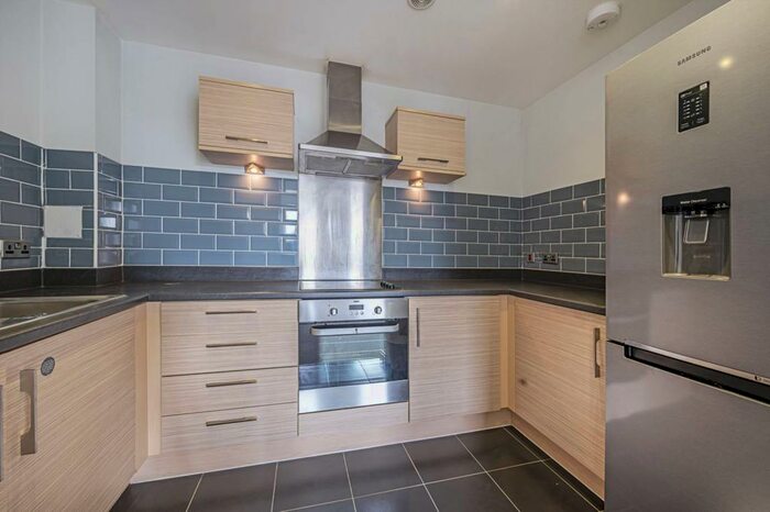 3 Bedroom Flat To Rent In Charcot Road, Colindale, London, NW9
