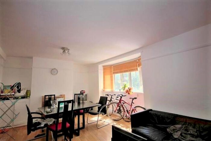 3 Bedroom Flat To Rent In Jamaica Road, Bermondsey, SE16