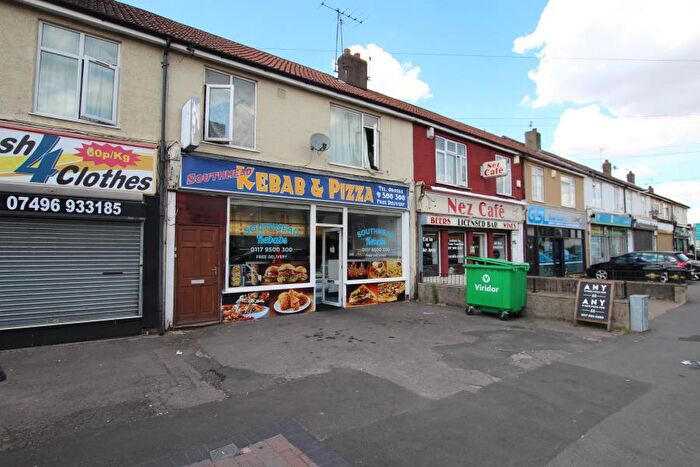 2 Bedroom Flat To Rent In Southmead Road - Southmead, BS10