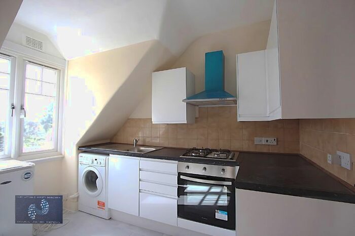 Studio To Rent In Myddleton Road, London, N22