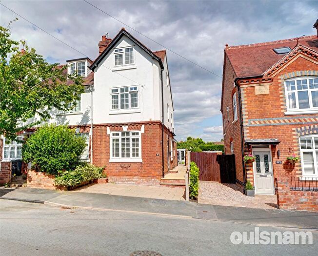 3 Bedroom End Of Terrace House For Sale In Princes Avenue, Droitwich, Worcestershire, WR9