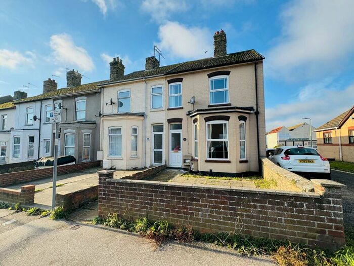 3 Bedroom End Of Terrace House To Rent In Alexandra Road, Lowestoft, NR32