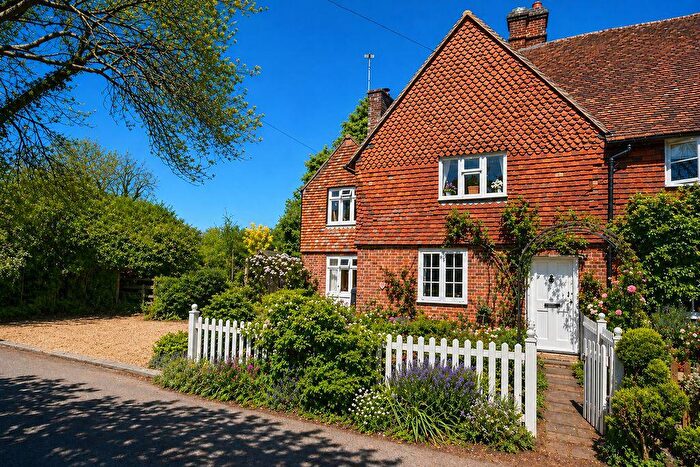 2 Bedroom Cottage For Sale In Sandling, Maidstone, ME14