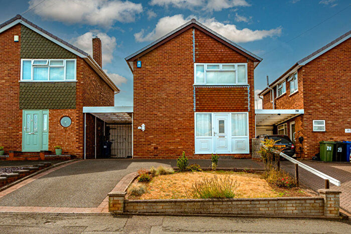 3 Bedroom Link Detached House For Sale In Denleigh Road, Kingswinford, DY6