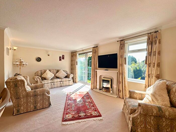 3 Bedroom Apartment For Sale In St Johns Court, Byron Close, Formby, L37