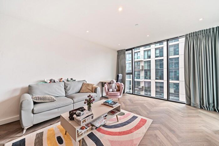 2 Bedroom Flat To Rent In Merino Gardens Wapping, E1W