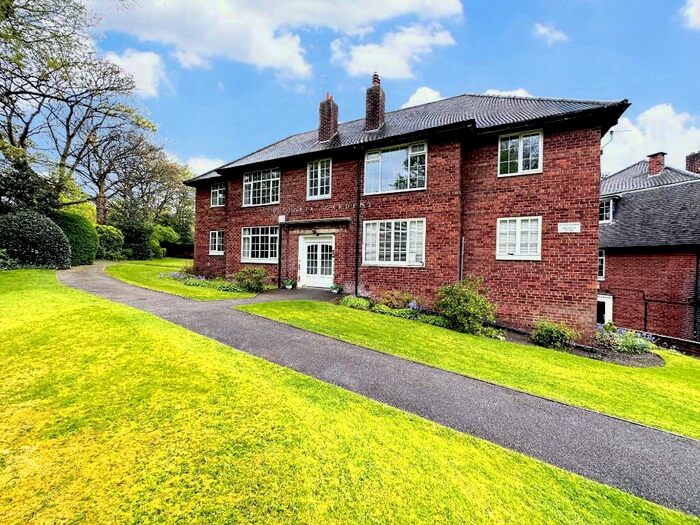 2 Bedroom Apartment To Rent In Victoria Gardens, Oxton, Wirral, Merseyside, CH43