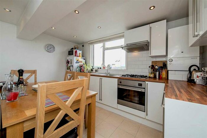 1 Bedroom Apartment To Rent In Balham High Road, SW12