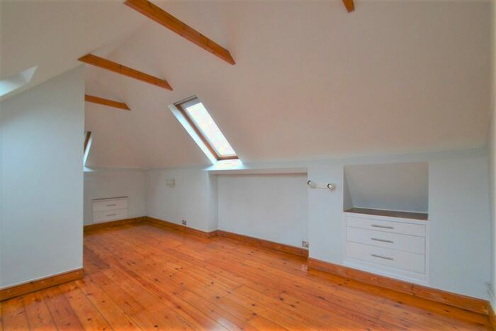 3 Bedroom Flat To Rent In Beech Way, London, NW10