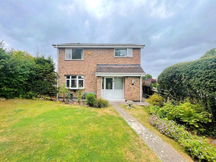 3 Bedroom Detached House For Sale In Uppingham Road, Leicester, LE5