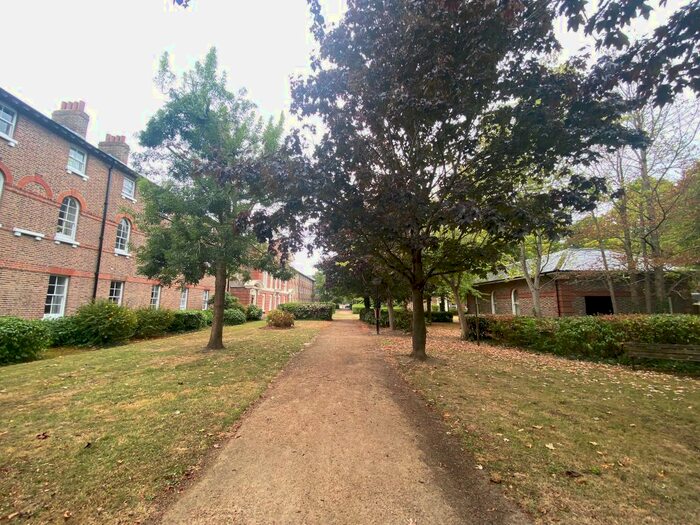 2 Bedroom Flat To Rent In St. Marys Road, Portsmouth, PO3