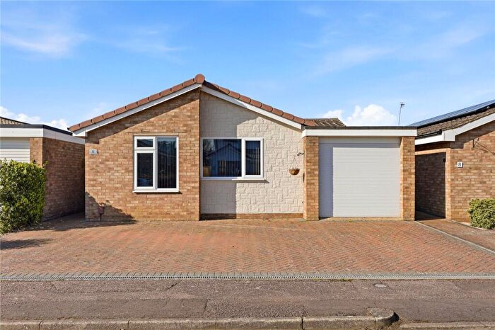 3 Bedroom Bungalow For Sale In Chagford Close, Bedford, Bedfordshire, MK40