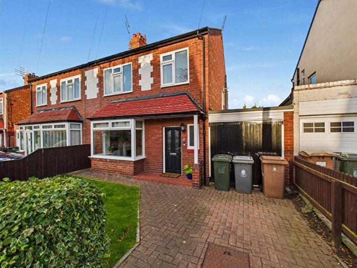 3 Bedroom Semi Detached House For Sale In Hillfield, Whitley Bay, NE25