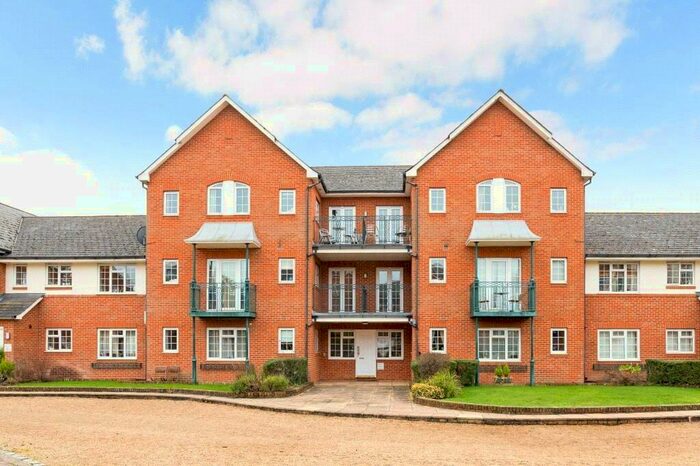 2 Bedroom Apartment To Rent In St. Leonards Road, Windsor, Berkshire, SL4