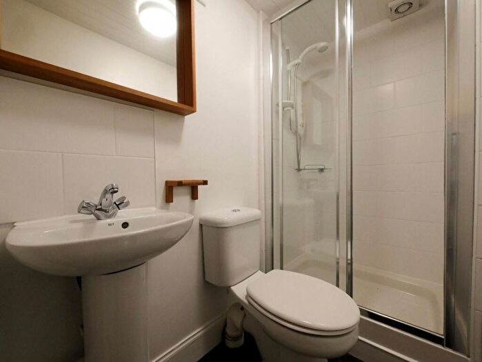 1 Bedroom Flat To Rent In Madeira Place, Leith, Edinburgh, EH6