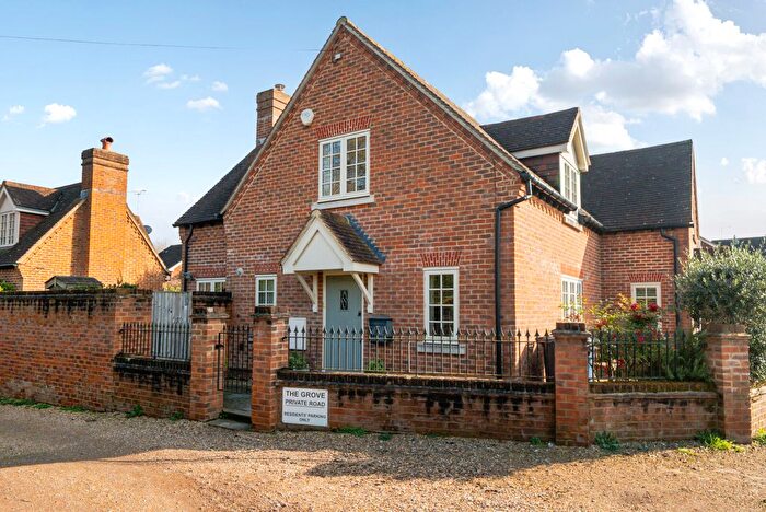 2 Bedroom Detached House For Sale In The Grove, Farnham, GU9