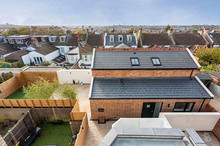 4 Bedroom Detached House For Sale In The Farriers, Hythe Road, Brighton, BN1