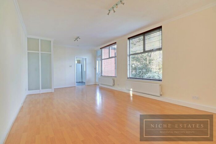 1 Bedroom Maisonette To Rent In Grove Avenue, Muswell Hill, London, N10