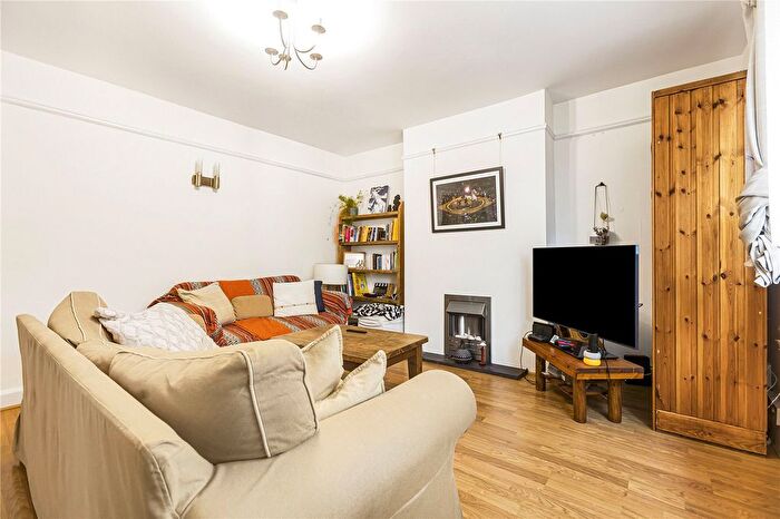 3 Bedroom End Of Terrace House For Sale In Arnold Road, Oxford, Oxfordshire, OX4